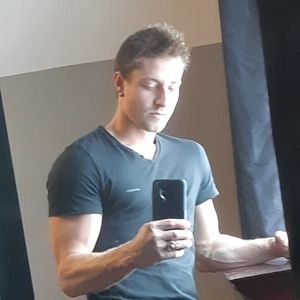 Meet your Posher, Yanik